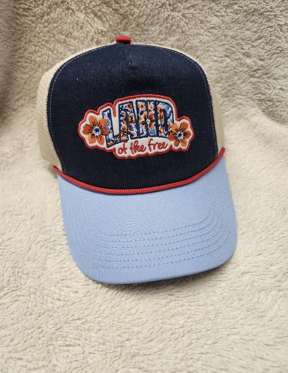 • NWT Way To Celebrate Women's Trucker Hat *Land Of The Free* One Size Blue